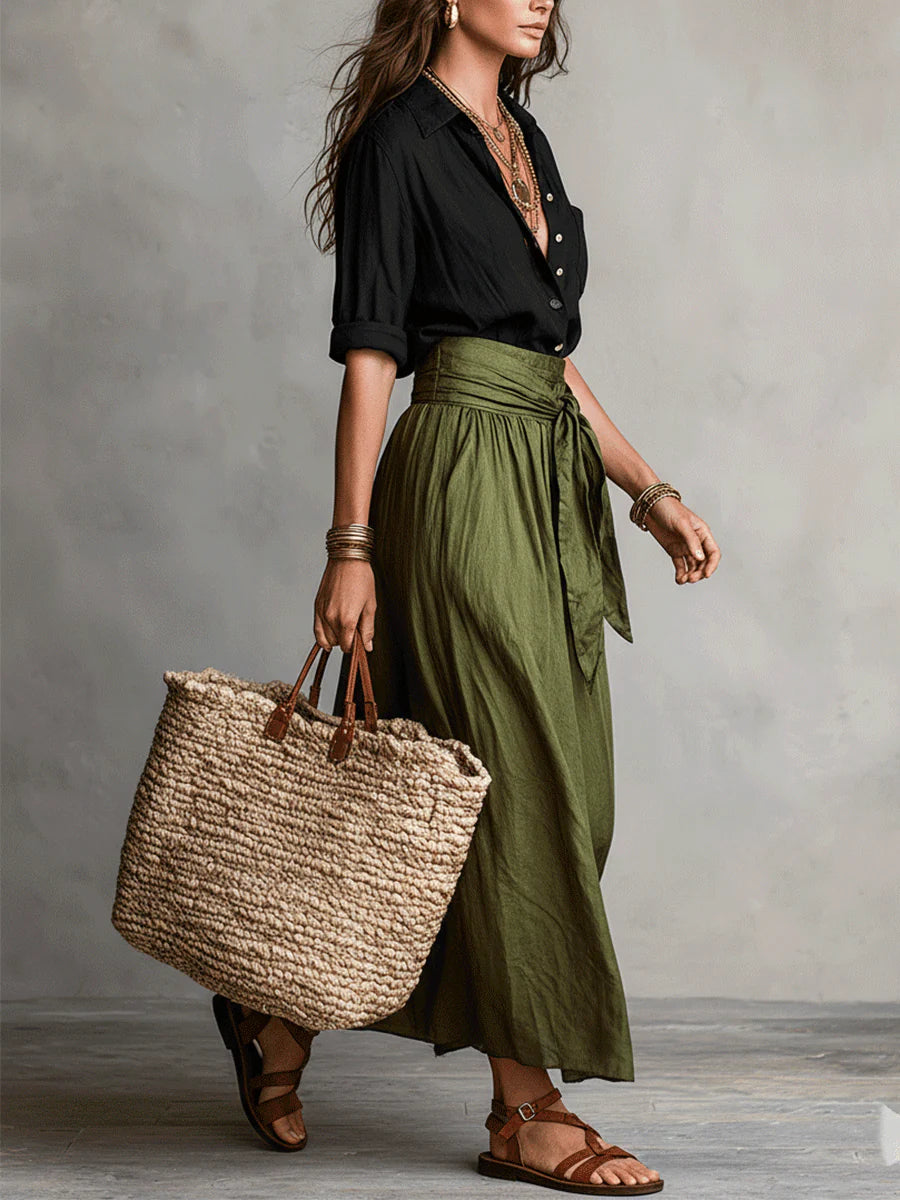 Vera | Completo di due pezzi: maglietta nera e gonna midi verde oliva